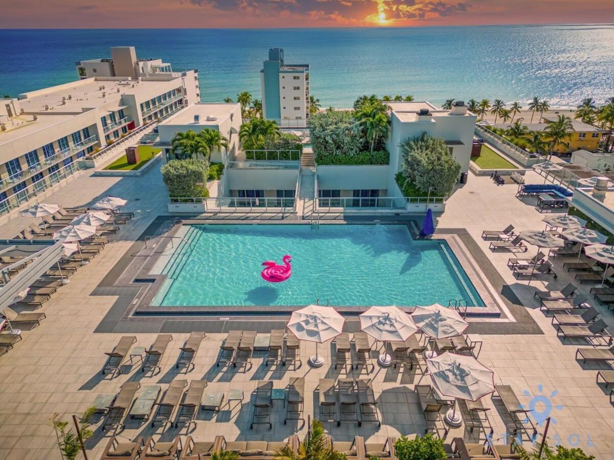 Rooftop Pool - Balcony - Hollywood Beach Broad - Walk Exterior photo