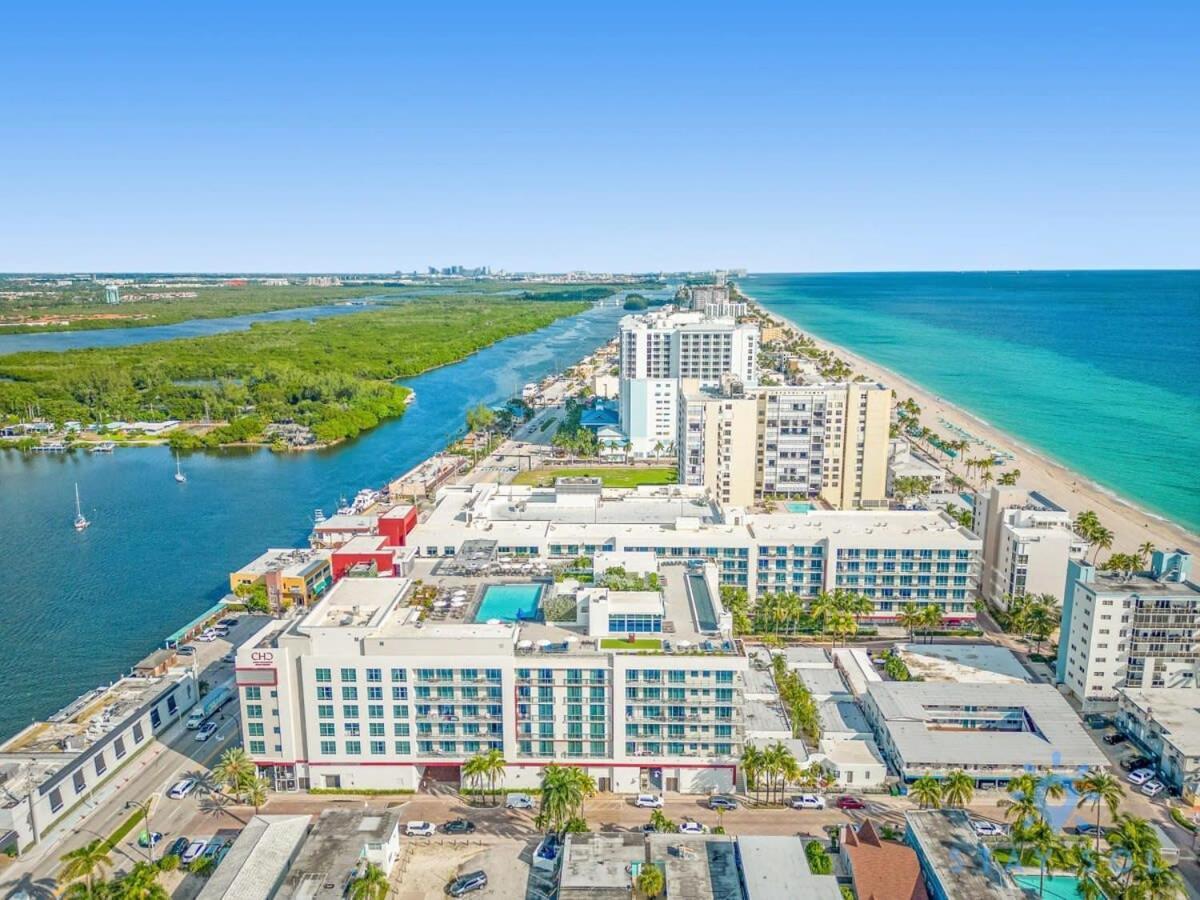 Rooftop Pool - Balcony - Hollywood Beach Broad - Walk Exterior photo